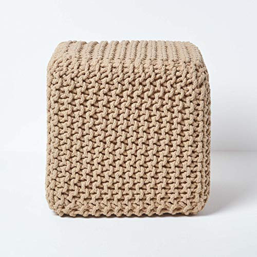 Homescapes gestrickter Sitzhocker Sitzwürfel beige, Strick Sitzpuff 35 x 35 x 35 cm, Strickhocker mit grob gestricktem Bezug aus 100% Baumwolle, Füllung aus 100% Polystyrol, cremeweiß