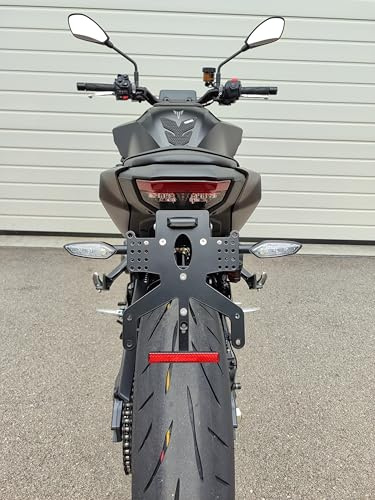 Grofatec Kennzeichenhalter kompatibel für Yamaha MT-09 2024 Kennzeichenträger MT09 kurzes Heck REVO Tail Tidy Heckumbau mt09 für OEM Blinker