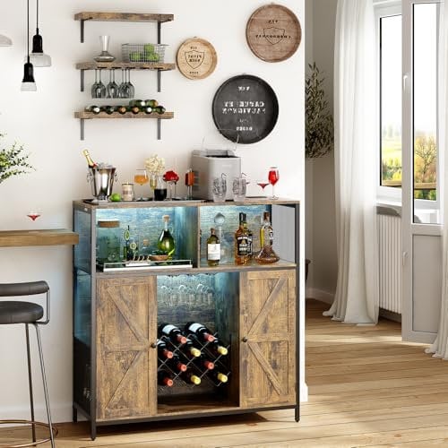 Roomark Armario para vino con enchufe de carga, 6 compartimentos, armario de bar vintage con luz LED, 108 x 39 x 111 cm, armario de cocina y aparador con botellero de metal, buffet para cocina, salón