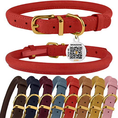 BRONZEDOG Hundehalsband aus gerolltem Leder mit QR-ID-Tag, verstellbar, weiche runde Halsbänder für kleine, mittelgroße und große Hunde, Welpen, Katzen (Klassisches Rot, 35-41 cm)