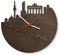 GRAVURZEILE Berlin aus Eichen-Holz geräuchert Design Uhr aus Echtholz Wand-Deko Originelle Wand-Uhr Moderne Wand-Uhr im Skyline Design Wand-Dekoration aus Natur-Holz