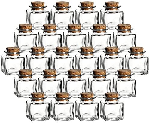 gouveo 24er Set Gewürzgläser 50 ml eckig mit Korken - Mini Korkengläser mit Korkverschluss - Leere Vorratsgläser für Kräuter, Gewürze, Basteln, Geschenke - Kleine Glasdose (KGE050)