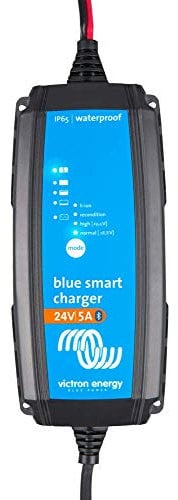 Victron Energy Blue Smart Batterie Ladegerät 24-Volt 5 Ampere 230V - Autobatterie Ladegerät - Batterieerhaltungsgerät und Desulfator - IP65 Geschützt - Bluetooth - CEE 7/17