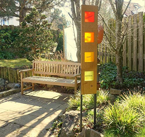 Gartenskulptur aus Holz und Glas. Gartendekoration als Unikate handgefertigt und wetterfest