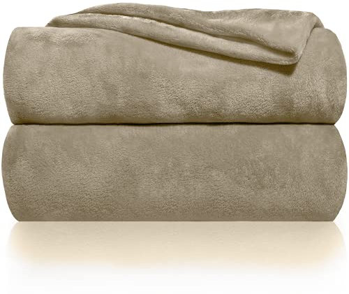 Gräfenstayn® Kuscheldecke flauschig & super weich - hochwertige Fleecedecke auch als Wohndecke, Tagesdecke, Sofadecke & Wohnzimmer geeignet - Überwurf Decke Sofa & Couch (Hellbraun, 200x150 cm)