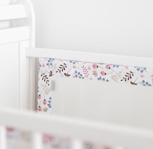 LOOLAY Bettumrandung für 140 x 70 cm Babybett – 2 Teiliges 130 x 30 cm Atmungsaktives Bettumrandung aus Netzstoff – Babybett Umrandungen – Klettverschluss stark Befestigung (Rosa Beige Blumen)