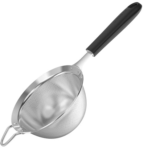 U-Taste Tamis à mailles fines: Passoire de cuisine en acier inoxydable 18/8 de 12 cm avec poignée rivetée en silicone robuste pour tamiser la farine, égoutter le thé, le riz, le quinoa (Noir)