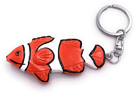 Onwomania - -Clownfisch Fisch Wasser Schlüsselanhänger - Holz Glücksbringer ideal als Geschenk z.B. für den besten Freund, die beste Freundin, Mama - Für Männer, Frauen & Kinder