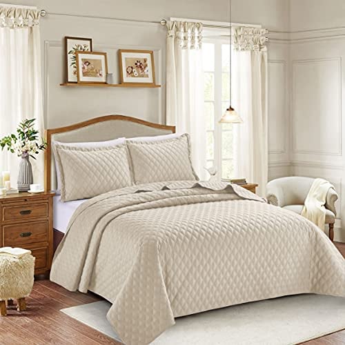 3-Piece Beige Quilted Bedspread King 250 x 250 cm - Hotel Quality Soft Microfiber Bed Throw for Bedroom - Hypoallergenic Inspiration Embossed Pattern Bedding with 2 Pillow Shams