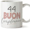 Mugffins Tazza 44 Compleanno - In italiano - Buon compleanno! Rosa - 350 ml - Regalo Originale e Divertente