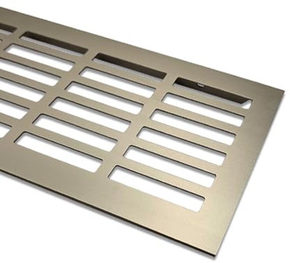 Lüftungsgitter Aluminium | 100mm x 800mm | Farbe: Edelstahl - gebürstet | Lüftungs Gitter Alu | Stegblech | Belüftungsgitter | Heizungsgitter | Belüftungsgitter/Lüftung