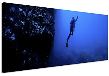 Panorama Fotoleinwand 120x40cm Naturfotografie – Taucher unter Wasser, Malta auf Leinwand exklusives Wandbild moderne Fotografie für ihre Wand in vielen Größen