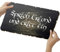 Sprich Freund Schild aus Holz - personalisierbares Namens Geschenk - Film Deko - personalisierbar zum Hinstellen/Aufhängen - Sprich Freund und Tritt ein - persönliches Geschenk