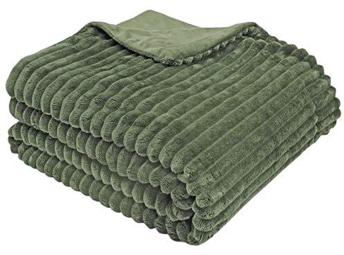 ZOLLNER Kuscheldecke flauschig aus 100% Polyester, 150x200 cm, Grün