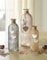 Dekoleidenschaft 3er Set Deko-Vase Flasche aus satiniertem Glas, Blumenvase verziert mit kleinen Holz-Herzen, Glasvase in Grau- und Erdtönen, Vasenset, Flaschenvase, Dekoflasche