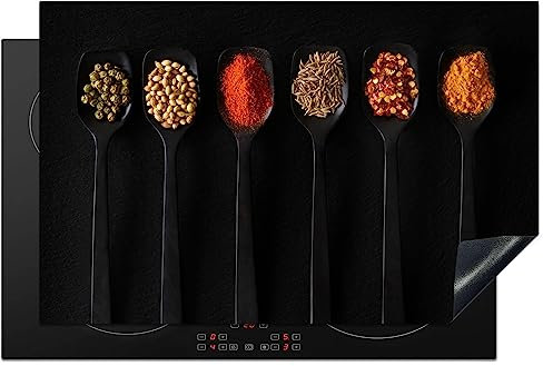 KitchenYeah© Herdabdeckplatte Einteilig Induktionsmatte Küche Abdeckung Ceranfeld Herd Abdeckplatte Deko Vinyl Matte Aufrollbar Löffel - Gewürze - Schwarz - Kräuter - Rustikal - 81.6x52.7 cm