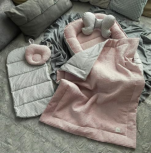 Waffelpique ROSA/Mini PUNKTE Grau Bio-Baumwolle Babynest Neugeborene Baby Unterlage Reisebett Nestchen SOLO/o. PREMIUM Ausstattung SETS (Nestchen + DECKE (80x100cm) + MATRATZE + 2 x Kissen)