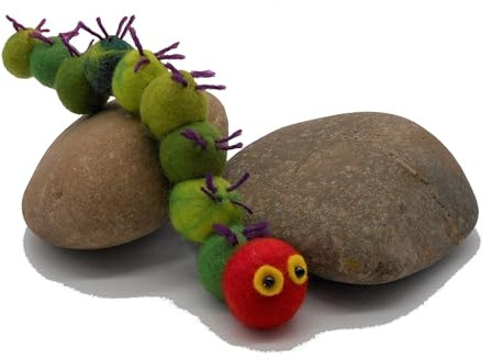 Raupe supersüß und kuschelig mit Schmunzelgarantie 20 cm handgefilzt aus Merinowolle