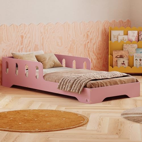 smartwood Kinderbett 100x190 cm mit Rausfallschutz, Holz, Rosa, TILA 6 | Montessori Bodenbett, Lattenrost bis 230 kg, FSC-Zertifikat, abgerundete Kanten, Einfache Montage, ab 3 Jahren, 103x193x40 cm