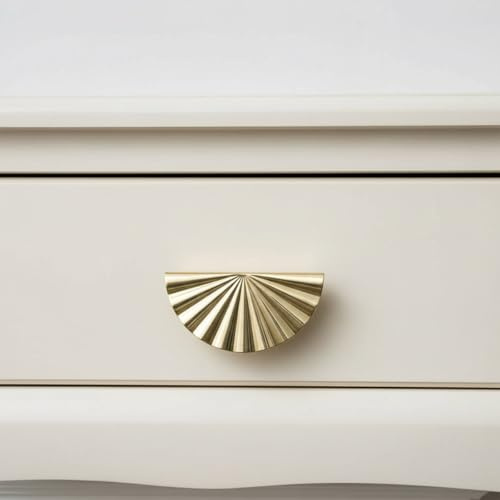 Melody Maison Metal Gold Scalloped Fan Drawer Handles
