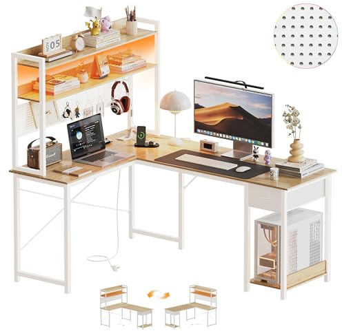 YOUDENOVA Bureau Gaming d'angle avec Panneau Perforé, 155 x 100 cm Table de Rangement avec LED et Prises, Bureau Ordinateur avec Étagère Réversible en Forme de L Bois Blanc