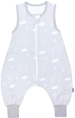 TupTam Sommerschlafsack Baby mit Füßen – Leichter Schlafsack Baby Sommer 0.5 TOG, OEKO-TEX, Farbe: Wolken mit Sternen und Mond Grau (Clouds), Größe: 92-98