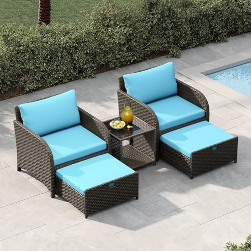 Garvee Ensemble Salon de Jardin 5 pièces en rotin PE – Chaises avec Repose-Pieds, Table Basse Verre trempé – Coussins épais, mobilier résistant – pour terrasse, Balcon, Jardin, Bleu