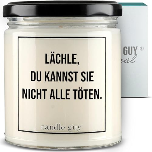 candle guy Duftkerze im Glas [Brennzeit 70h] - Duft-Kerze handgemacht mit Spruch | Freches Geschenk für Frauen, Freundin, Geburtstag | 100% Sojawachs, schöne natürliche Düfte mit ätherischem Öl