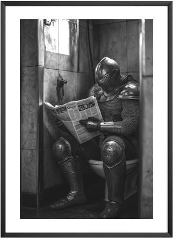 MJ-GRAPHICS® Poster Badezimmer Deko Bilder WC Poster & Kunstdrucke Ritter auf Toilette Einzigartige Deko für Bad & Gäste WC Witzige Wandkunst für Deine Wohlfühloase A4 – Ohne Rahmen