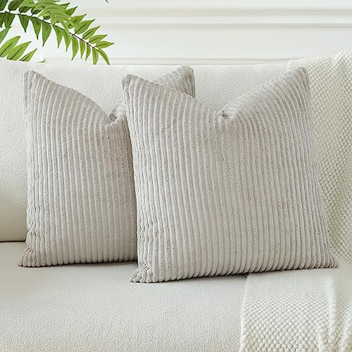 JOTOM Housses de Coussins en Velours Côtelé Décoratif Canapé Taie d'oreiller Doux Decoration pour Maison Salon Chambre Canapé Décoration 60x60cm Lot de 2 (Gris Clair)