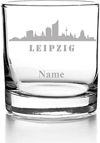 Whiskyglas mit Gravur, Personalisiert mit Namen Geschenk für Männer Whiskeyglas Fußball Skyline Leipzig
