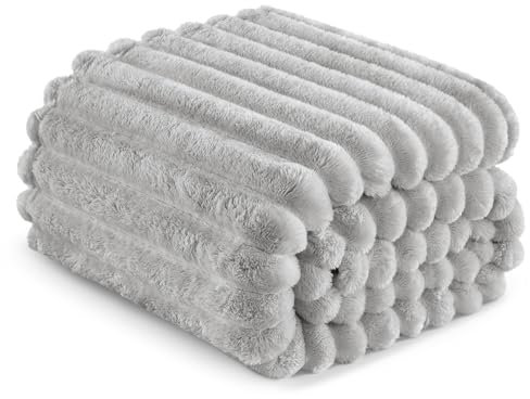 Exclusivo Mezcla Kuscheldecke Flauschig Fleecedecke Flanell Decke, Leichte und Warme Wohndecke Tagesdecke für Ganzjahreszeit, 220 x 240 cm Hellgrau