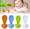SIVZUMO Cuillères en Silicone pour Bébé & Embouts de Gourde, Cuillere, Nettoyage Facile, Étanche, pour Alimentation de Plus de 3 Mois, Pack de 4 bleu & blanc