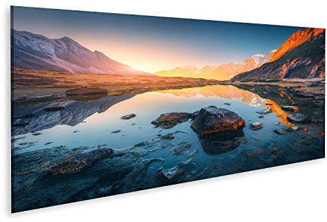 Bild auf Leinwand Berge mit beleuchteten Gipfeln Steinen in Bergsee bei Sonnenuntergang Wandbild Leinwandbild Bilder für Wohnzimmer GBHD-Pano