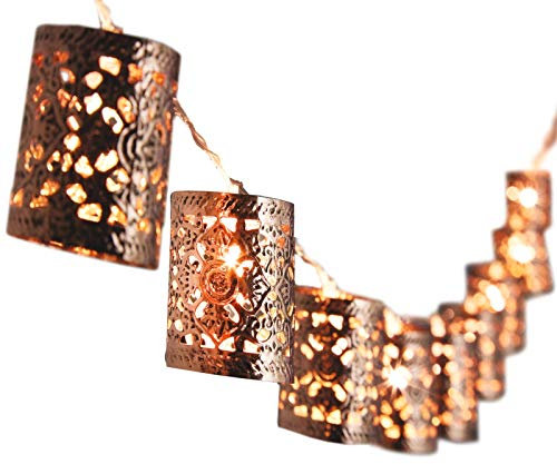 Antique Copper Finish Moroccan Style String Lights – Battery Powered Metal Marrakesh Design LED Lanterns – Home Table Mantelpiece Lighting Decoration, 173cm Long, Each Light H5 x 4cm Diameter