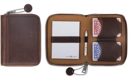 Melia Games Spielkarten Set Deluxe - Hochwertiges Karten-Etui aus feinstem Leder - komplettes Set inklusive 2 Spielkartendecks, Notizblock und Bleistift (Vintage Edition - Tobacco)