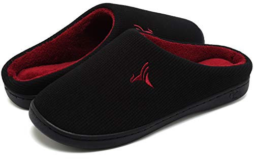 VIFUUR Männer Haus Hausschuhe High Density Memory Foam Warm Indoor Outdoor Wolle-wie Plüsch Futter Anti-Skid Gummisohle Slip On Schuhe Schwarz Rot 42/43 M