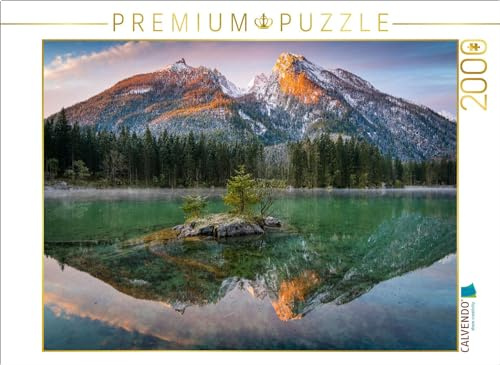 Puzzle · Hintersee am Morgen | Die Gipfel des Hochkalter leuchten im ersten Licht der Sonne · 2000 Teile · Lege-Größe 90 × 67 cm · CALVENDO Puzzle