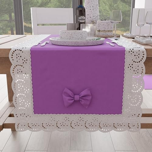 PETTI Artigiani Italiani - Runner Tavola Elegante di Cotone, per Tavolo Cucina, Soggiorno, Sala da Pranzo, Tovaglie in Tinta Unita con Balza in Pizzo Sangallo e Fiocchi 40x140 cm, Lilla