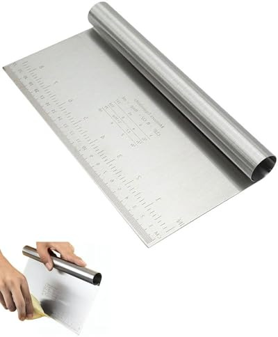 LEEQBCR 1 PCS Rasqueta De Masa De Acero Inoxidable Con Escala De Medición, Raspador De Pizza, Cortador De Masa, Rascador De Cocina Para Tartas, Tartas, Pizza, Utensilios De Hornear (20 * 12 cm)