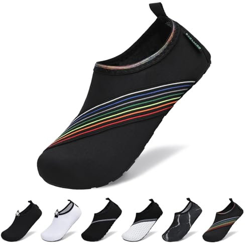 SAGUARO Chaussures Aquatiques Homme Femme Chaussons d'eau Séchage Rapide Chaussettes de Piscine Antidérapants Légers pour Plage Natation Mer Bain Plongée (Noir Minuit,47/47 EU)
