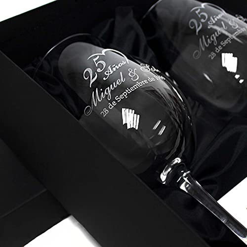 Dgregalos Set de Copas de Vino Personalizadas con Estuche de Madera, 2 Copas Grabadas con Láser, Incluye Sacacorchos (Bodas plata/oro)