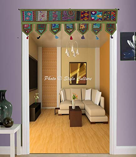 Stylo Culture indische Baumwolle Heimdekoration Papagei grün Vintage Bestickt Patchwork Quasten Floral Schal Vorhang Wandteppich Home Decor Beute Vorhang Tür hängen Toran | 38 x 14 Zoll