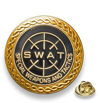 USA S.W.A.T. Emblem in Tropfenform, auf Basis 20 mm Durchmesser, goldfarbener Zink, abgeschrägt, dekorative Girlande, Schmetterlingsverschluss, Unisex adulto, Zink, Nicht zutreffend.