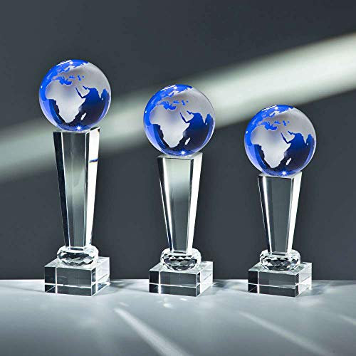 Henecka Noblesse Glas-Trophäe Weltkugel blau, Kristallglas, mit Wunschgravur, Größe 20,5 cm