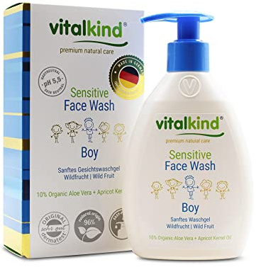 vitalkind Sensitive Face Wash BOY – premium natural care for Kids. Premium Naturkosmetik für Jungen von vitalkind. Sensitives Gesichtswaschgel für sanfte Reinigung sensibler Gesichtshaut.