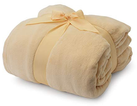 Lumaland Kuscheldecke 150x180cm mit Ärmeln & Fußtasche aus 100% Coral Fleece | Warme & atmungsaktive Sofadecke aus besonders weichen Fasern, inkl. Tasche für Handy oder Fernbedienung [Beige]