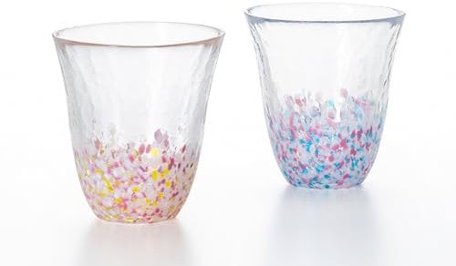 ADERIA - Juego de 2 vasos de vidrio japonés, color rosa y azul, 320 ml, par de vasos de flor de cerezo, hechos en Japón, vasos hechos a mano para té, agua, jugo, Tsugaru Vidro, caja de regalo