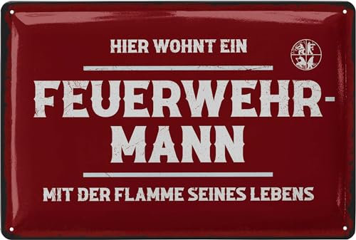 LANOLU Retro Blechschild - Hier wohnt ein Feuerwehrmann mit der Flamme seines Lebens - Feuerwehr Geschenke für Männer, Geschenkideen für Männer, 20x30 cm