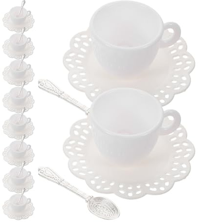 HONITANO Ensemble de 10 Mini Tasses à Café Blanches avec Assiettes à Bordure en Dentelle et Cuillères en Métal, Service Miniature pour Maison de Poupée, Accessoires la Cuisine Miniature